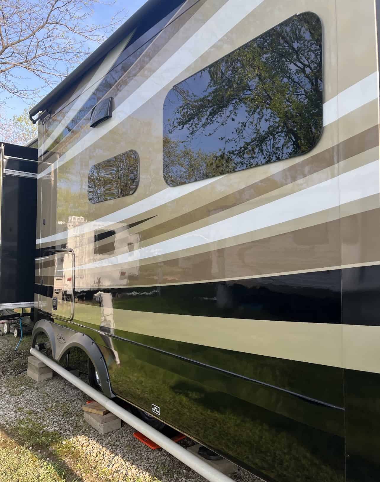 RV & Auto Detailing